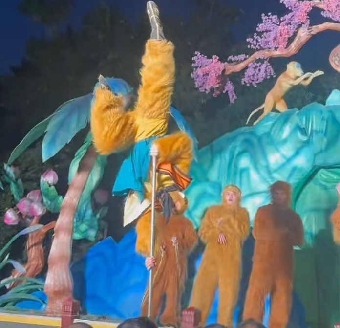 巡游互动与打卡装置